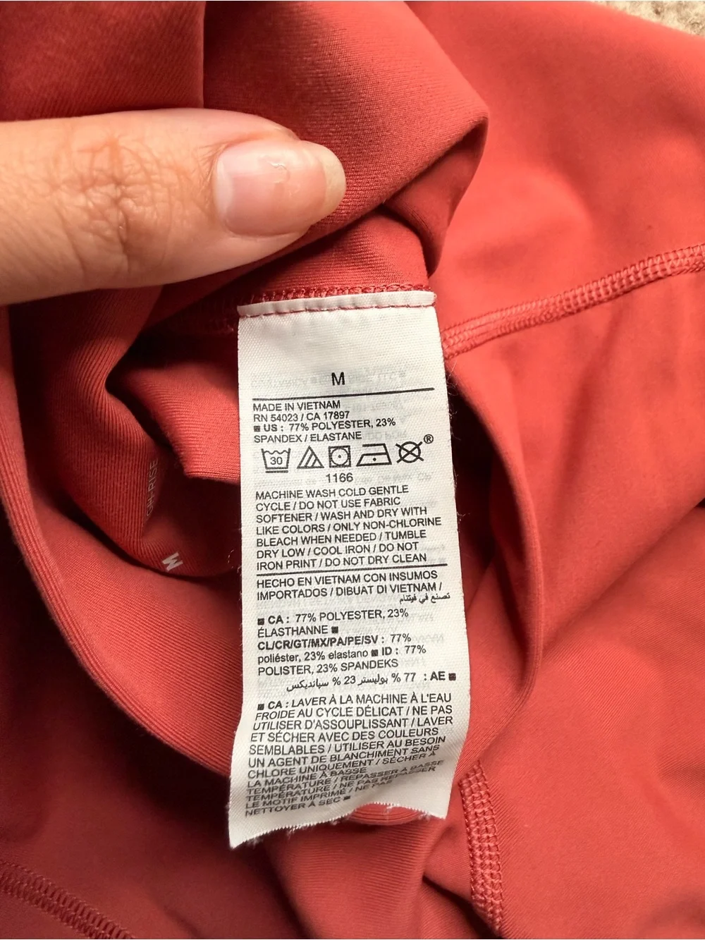 Old Navy Womens Activewear 3in Shorts in Coral Size Medium